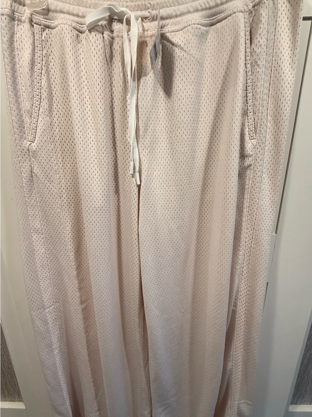 NWT FP Movement Overtime Wide-Leg Mesh Jogger Pants - Large - Picture 5 of 12